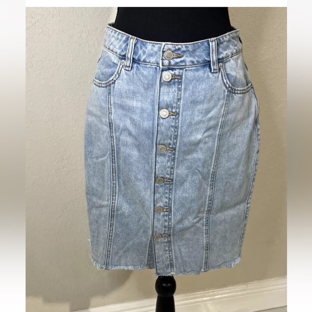Dynamite Women’s Skirt  Button Front Raw Hem  Pockets Size Small